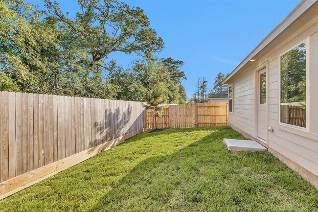 Building Photo - 3038 Mallorca Dr