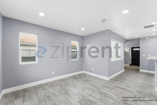 Building Photo - 4403 Jenkins Way