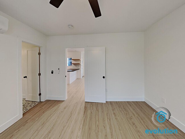 Building Photo - 3831-3835 3rd Avenue - 3835 3rd Ave Apt 6