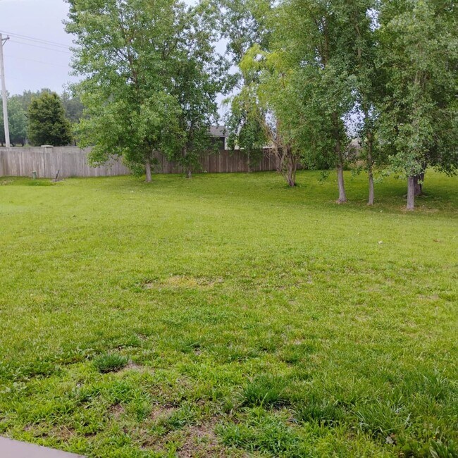 Building Photo - 1818 N Nickelton Ct