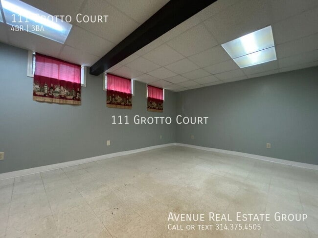Building Photo - 111 Grotto Ct