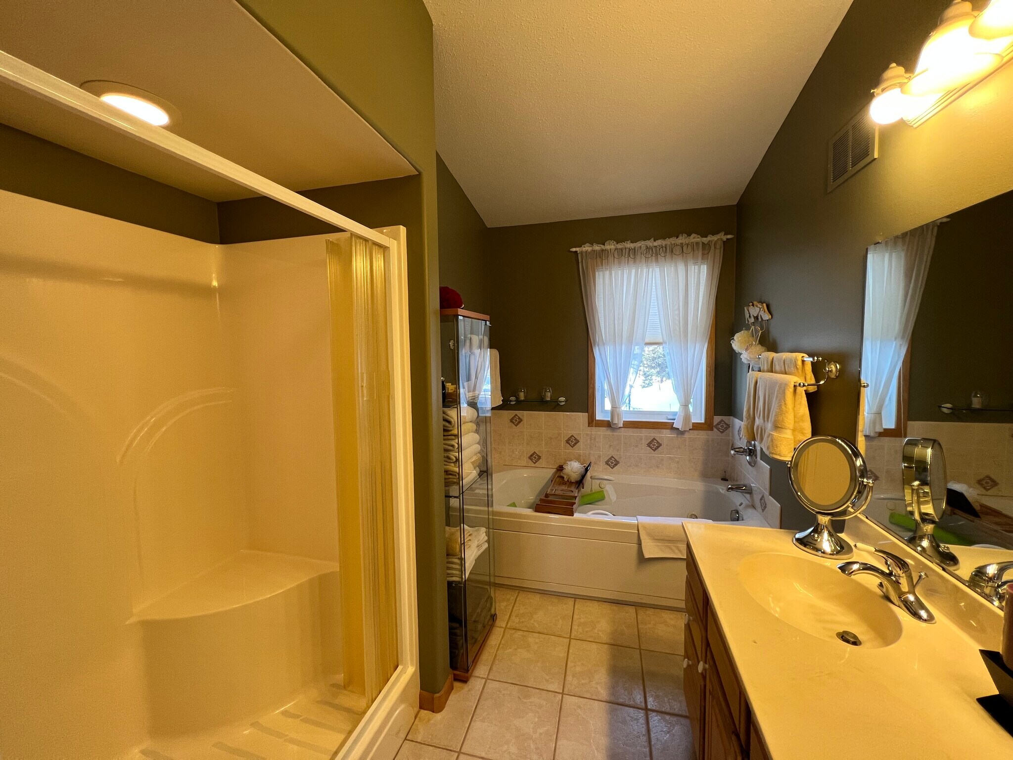 Owners onsuite - 38079 Dead Lake Rd