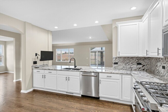 Building Photo - 2660 Harnish Dr