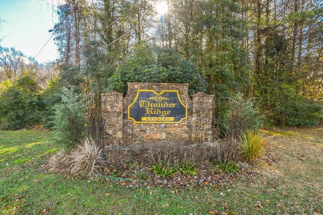 Building Photo - 894 Oak Pointe Dr