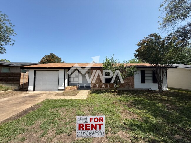 Building Photo - 1719 Farwell Dr