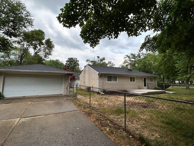 Building Photo - 28050 Curtis Rd