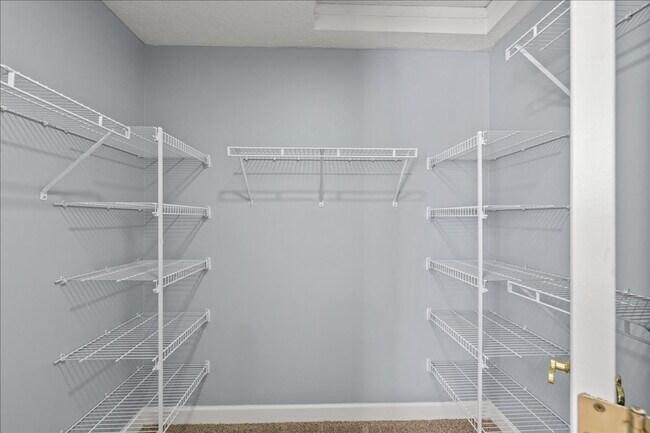 Building Photo - Cross Pointe Business Park***Walking Distance to Costco***2 Bedroom Apartment Promenade Developme...