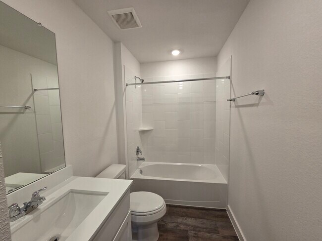 Building Photo - 1551 Cinque Terre Way