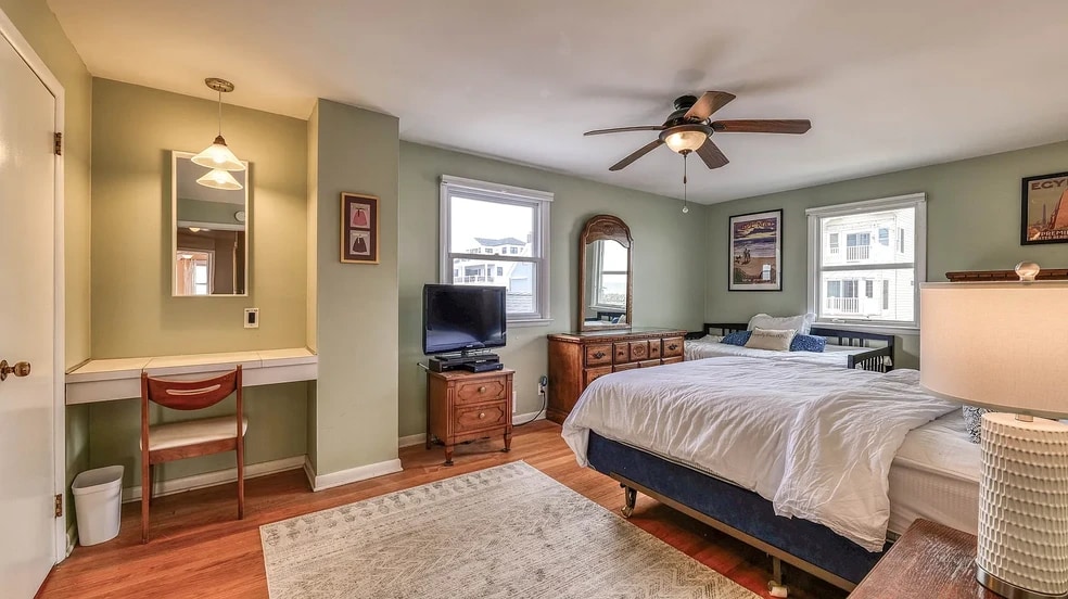 Building Photo - 108 S Newark Ave