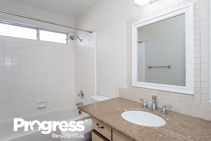 Building Photo - 827 Schooner Dr