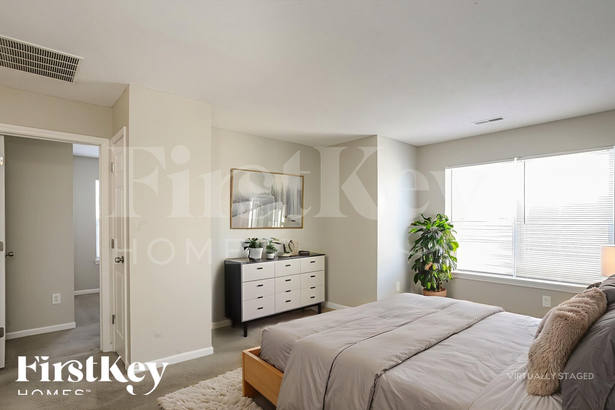 Building Photo - 1451 Round Lake Rd