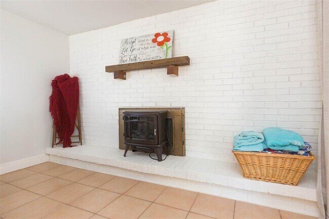 Building Photo - 4206 W Wisconsin Ave