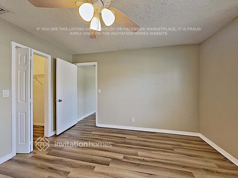 Building Photo - 9323 Southampton Pl