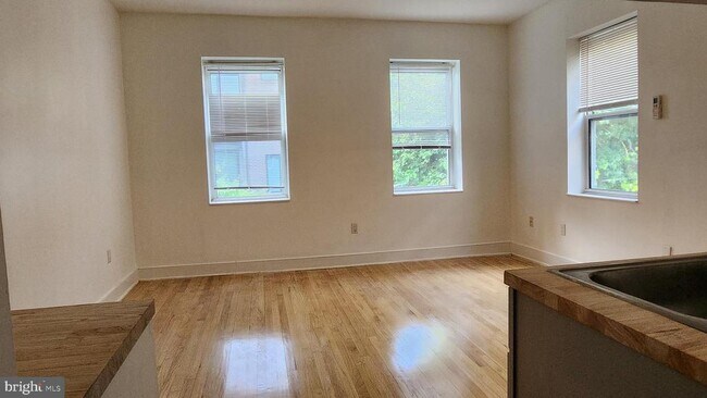 Building Photo - 459 M St NW