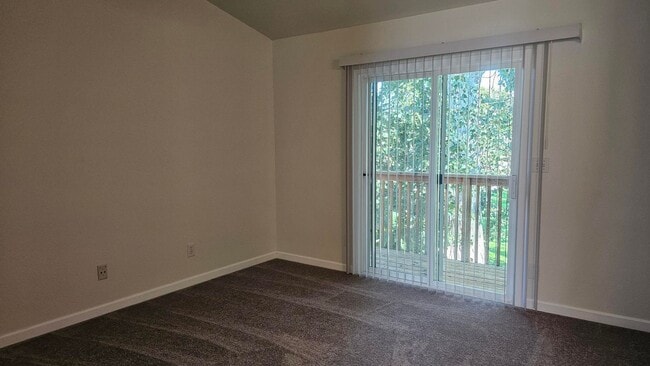 Building Photo - Shoshone Duplex