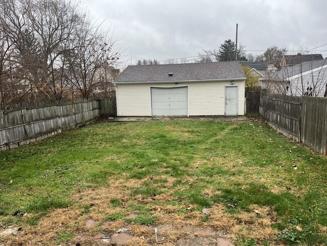 Building Photo - 1665 Prospect St