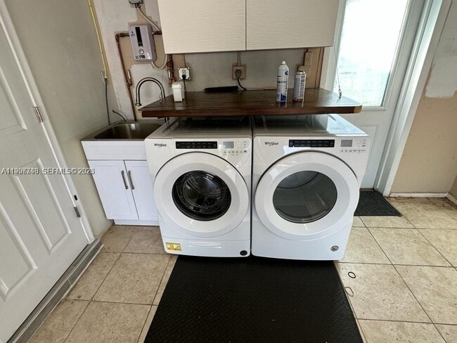 Building Photo - 6390 Kimberly Blvd