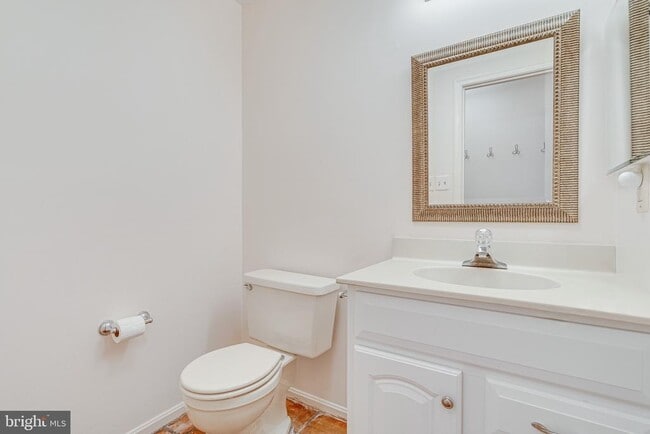 Building Photo - 1423 McLean Mews Ct