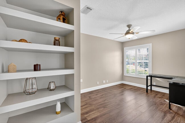 Building Photo - 151 Monterey Way