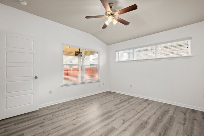 Building Photo - 101 Song Sparrow Cv