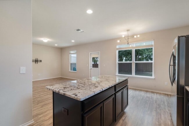 Building Photo - 10402 Abana Way