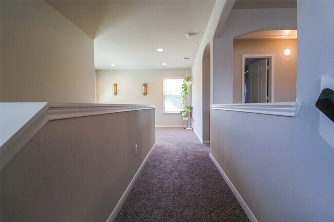 Building Photo - 27035 Badger Way