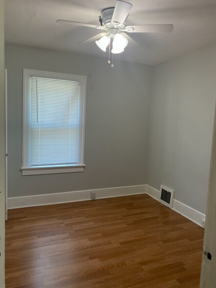 Building Photo - 260 Ackley Ave