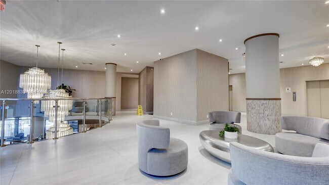Building Photo - 5401 Collins Ave