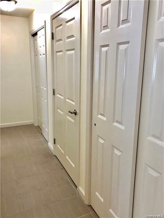 Building Photo - 160 Chatterton Ave