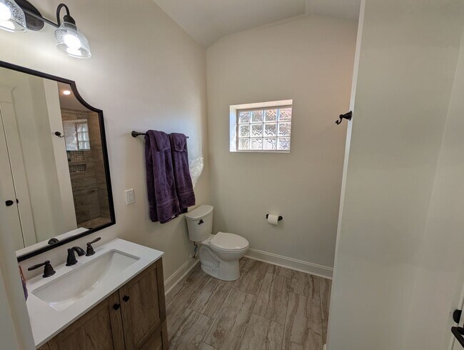 Building Photo - Adorable 1BR Studio Apartment near NCSU