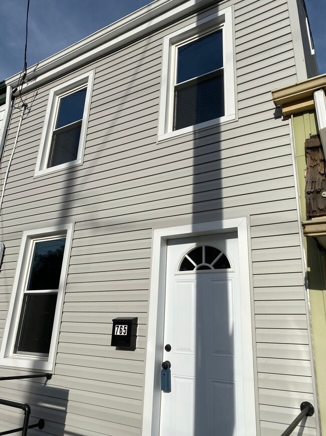 Building Photo - Charming 3 BR /2 BA Home in Lancaster City