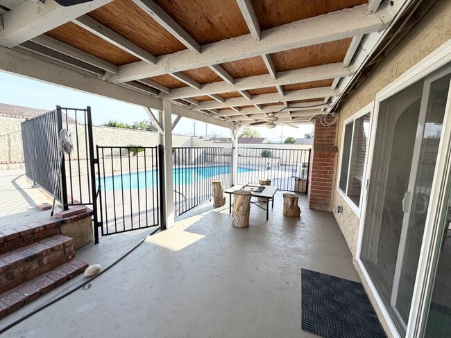 Building Photo - Refined 3 Bedroom Pool Home in Premier Diamond Bar Neighborhood