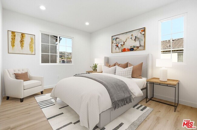 Building Photo - 20140 Pienza Ln