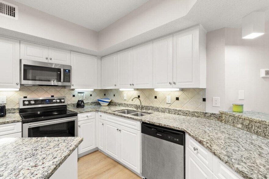 Building Photo - 24770 Perdido Beach Blvd