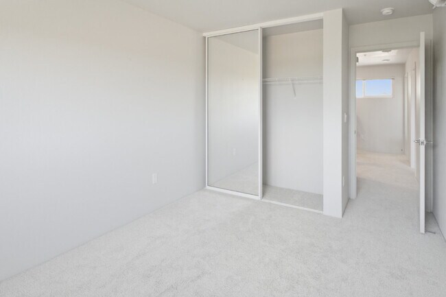 Building Photo - BRAND NEW 3 Bedroom Townhome in Hoopili | Split A/C | 2 Parking | $3,900/Month