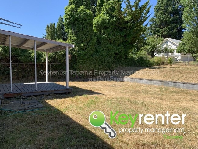 Building Photo - 1713 S 43rd St