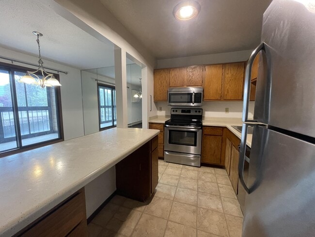 Building Photo - 5607 Green Cir Dr