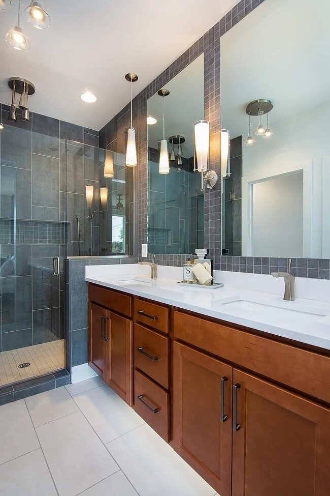 Building Photo - 100 Marshall Ct