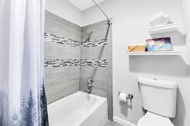 Building Photo - 2600 Summertree Dr