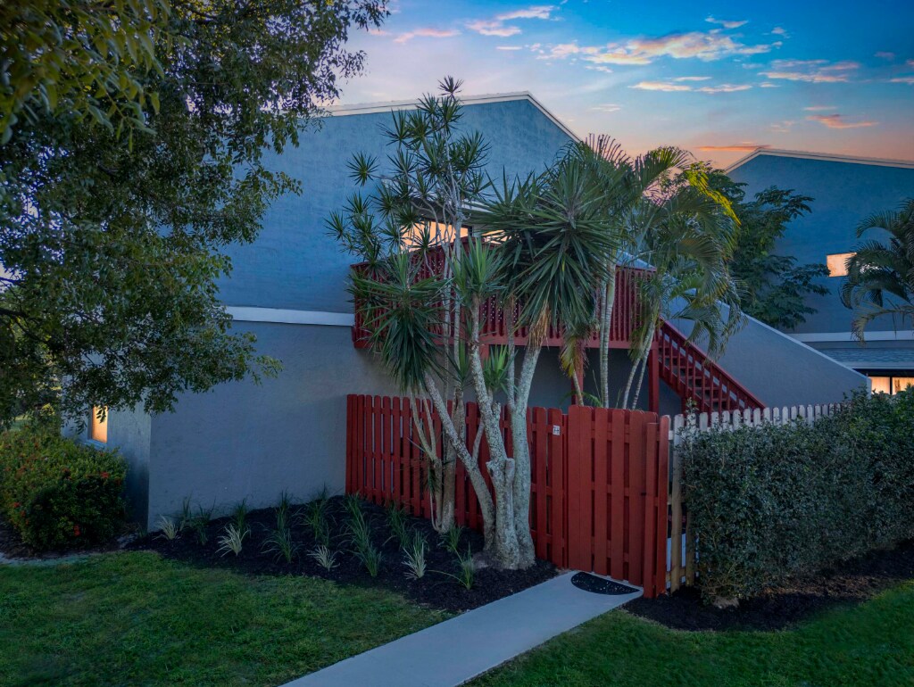 Building Photo - 7 Crossings Cir