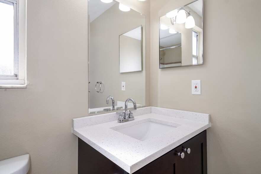 Building Photo - 12053 Shadow Ridge Blvd