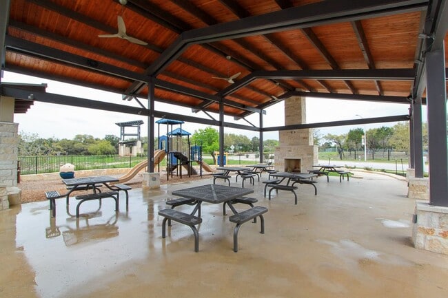 Building Photo - Newly Built 3 Bedroom, 2 Bath Home in Leander