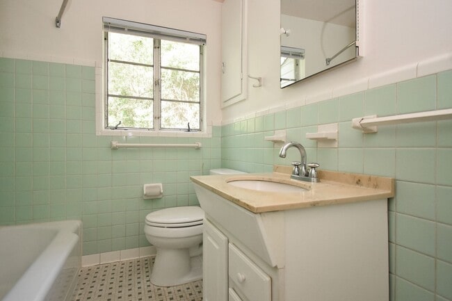 Building Photo - 3309 NW 3rd St