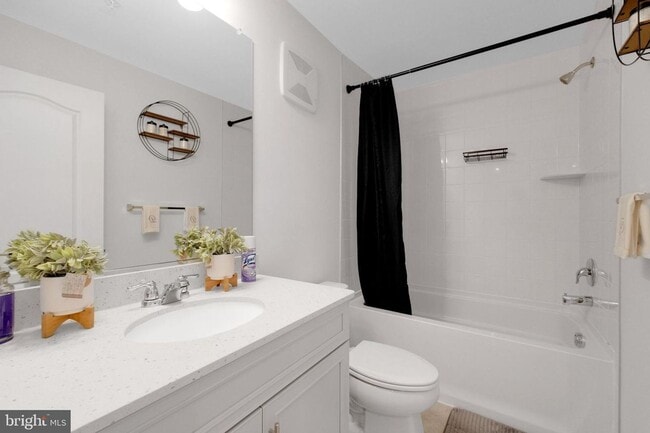 Building Photo - Townhouse in Owings Mills