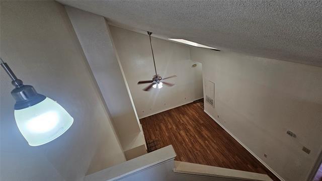 Building Photo - 3018 N Bell Ave