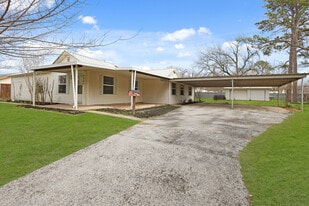 Building Photo - 2340 Harris Ln