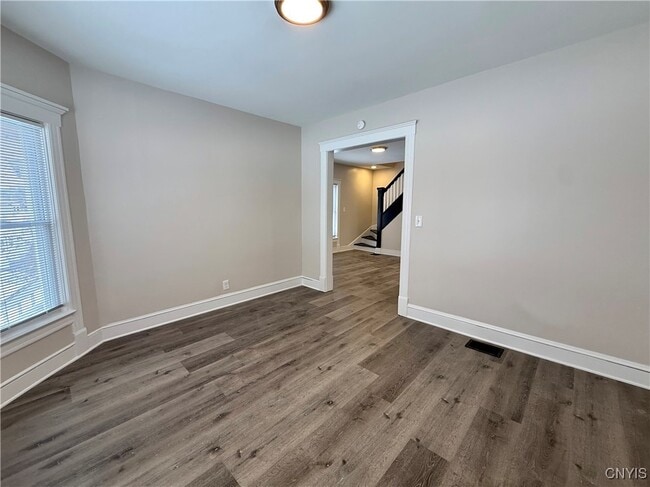 Building Photo - 213 W Main St