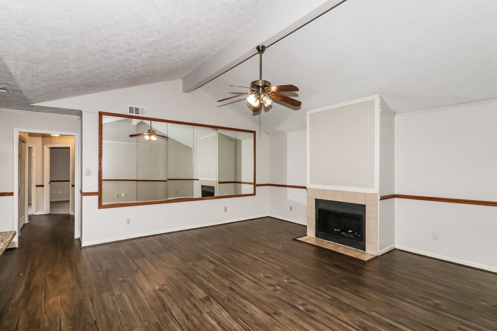 Building Photo - 7406 San Simeon Dr