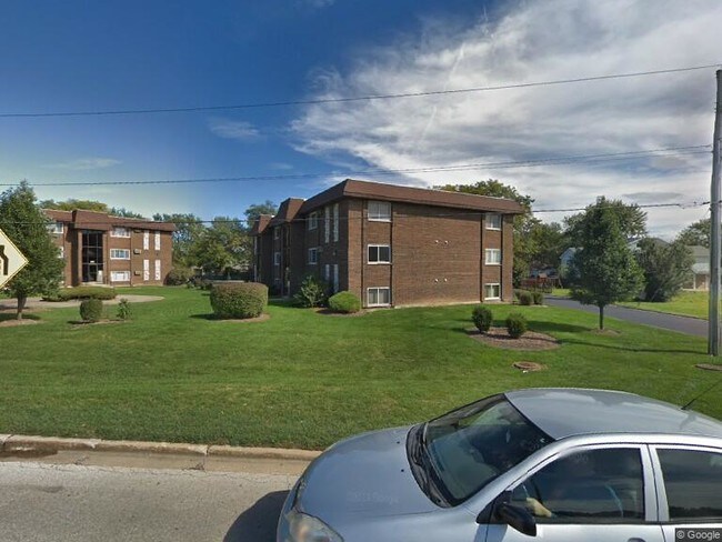 Primary Photo - 335 N Columbine Ave
