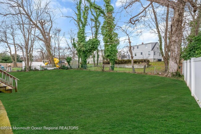 Building Photo - 309 Jersey Ave